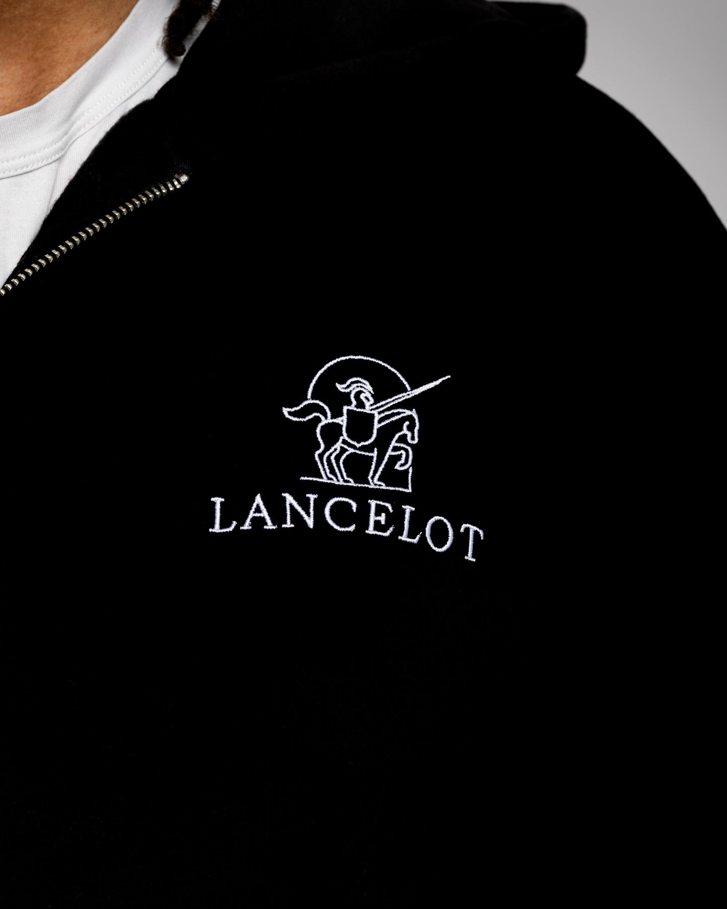 PULL À CAPUCHE ZIPPÉ NOIR - LANCELOT