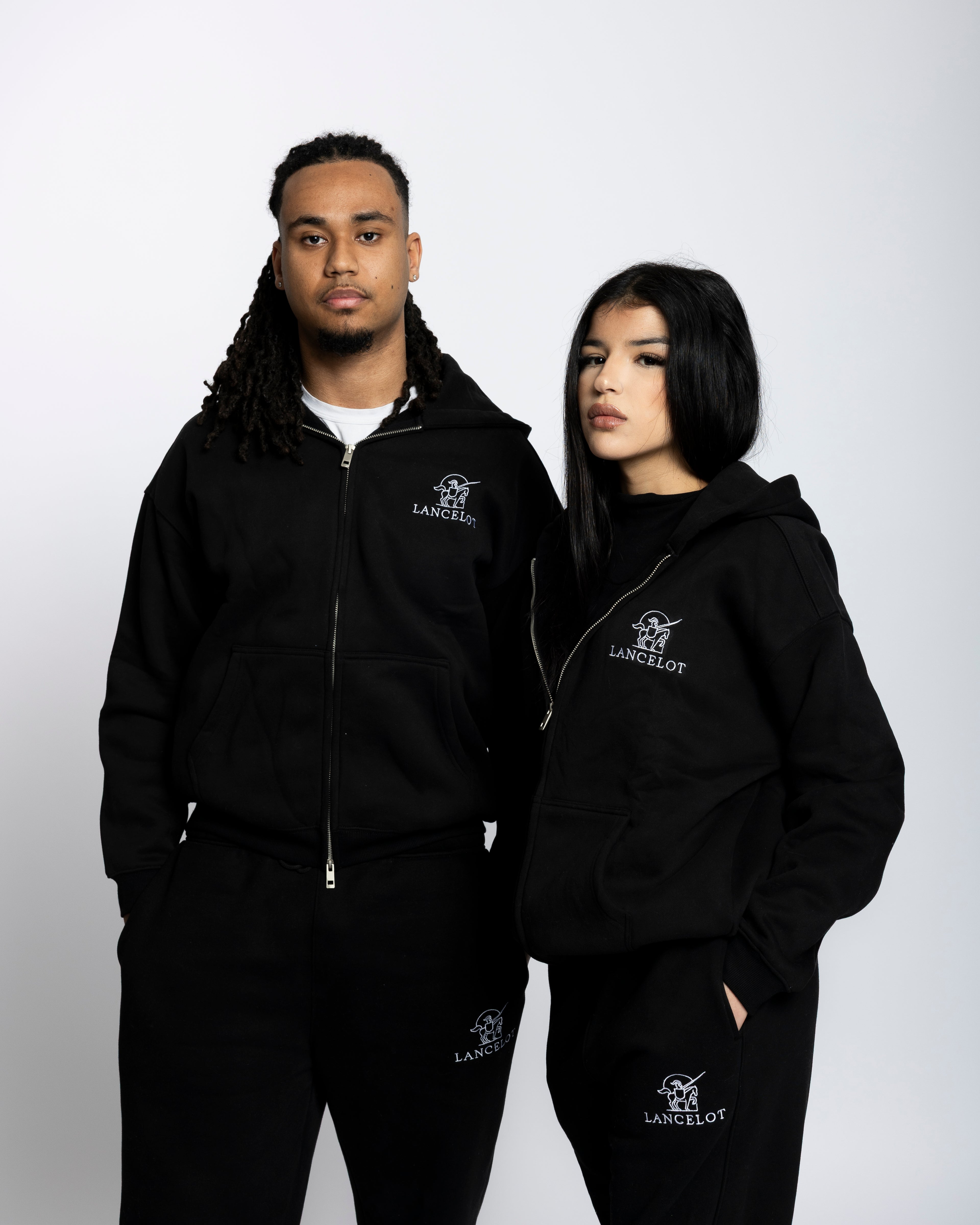 PULL À CAPUCHE ZIPPÉ NOIR - LANCELOT